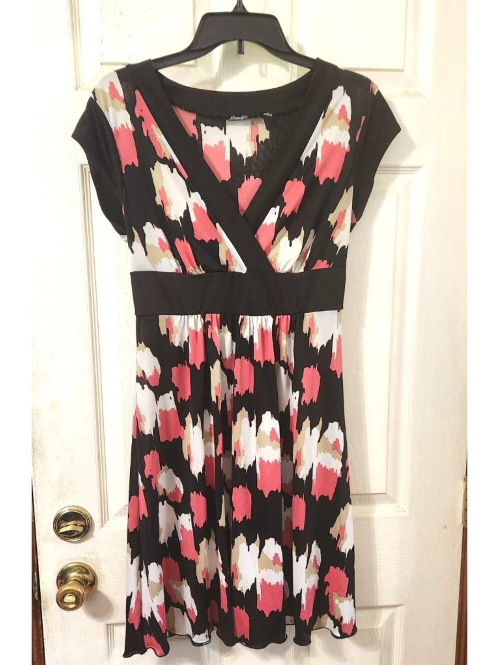 Essentials by Milano Pink Black Brushstroke Print Empire Waist Dress Medium READ